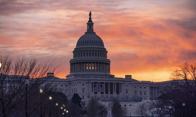 Εισβολή στο Καπιτώλιο: Συνελήφθη από το FBI και ο άντρας με την προβιά