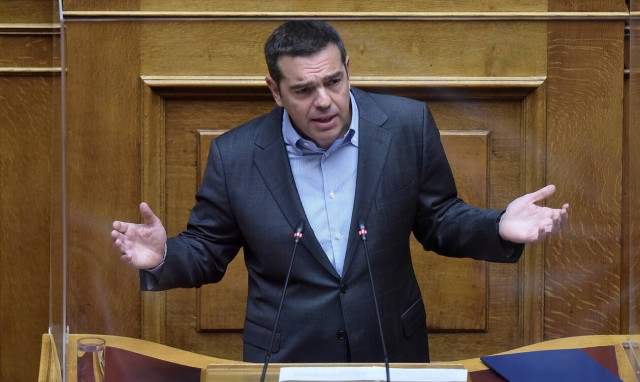 Τσίπρας κατά κυβέρνησης: Φορτώσουν τις ευθύνες στους γιατρούς - «Έχει άγνοια κινδύνου ο Μητσοτάκης» 