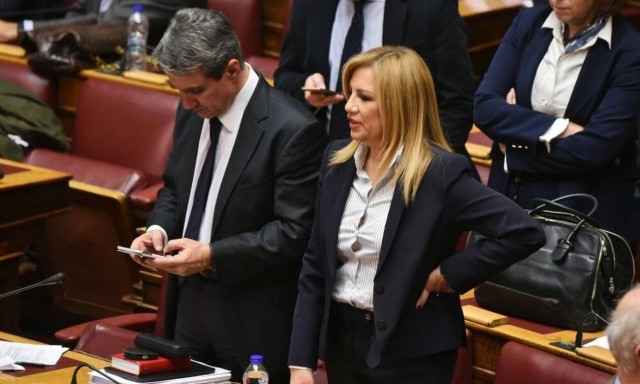 ΚΙΝΑΛ: Η Φώφη Γεννηματά καθαίρεσε από κοινοβουλευτικό εκπρόσωπο τον Ανδρέα Λοβέρδο