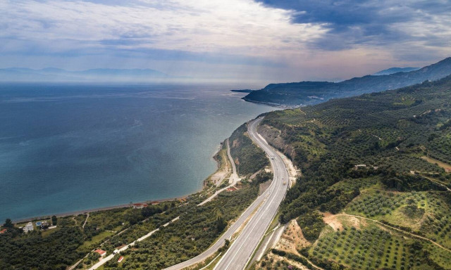 Για πρώτη φορά στην Ελλάδα χιλιομετρικές χρεώσεις  με το σύστημα Hybrid της Ολυμπίας Οδού