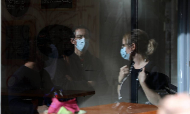 Κρούσματα σήμερα: Οι αριθμοί «δείχνουν» παράταση του lockdown – Κρίσιμα 24ωρα