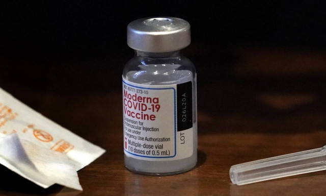 Κορονοϊός: Έφτασαν στην Ελλάδα τα εμβόλια της Moderna