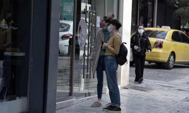 Άνοιγμα καταστημάτων (18/01): «Ρίσκο, αλλά μπορεί να ανοίξει το λιανεμπόριο», λέει ο Βατόπουλος