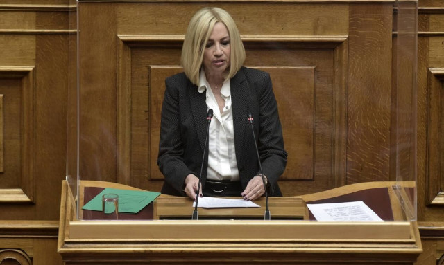 Γεννηματά: Η κυβέρνηση κατεδαφίζει δεν μεταρρυθμίζει 