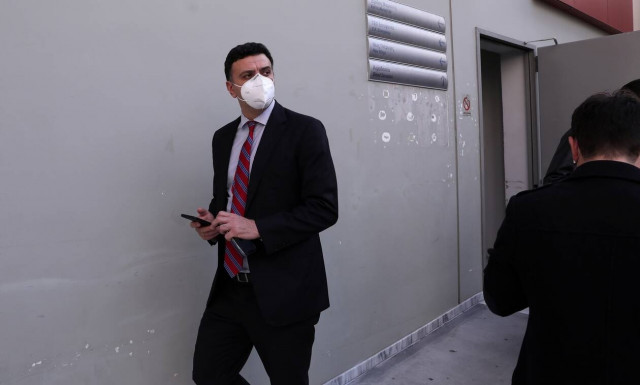 Κορονοϊός: LIVE η ενημέρωση του υπουργείου Υγείας για τον εμβολιασμό