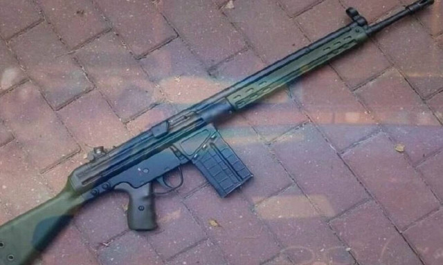 Μυτιλήνη: Βρέθηκε στρατιωτικό όπλο σε σακούλα στη Χαραμίδα!