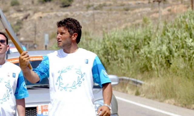 Συγκίνηση για τον Ολυμπιονική Λεωνίδα Πελεκανάκη: Η μάχη με τον κορονοϊό και η άγρυπνη φρουρός του