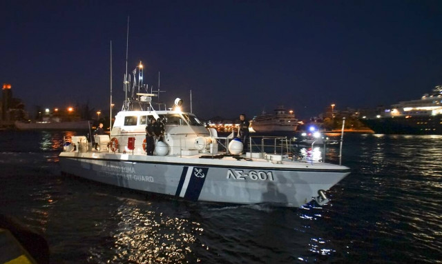 Πρόσκρουση πλοίου στο λιμάνι της Ηγουμενίτσας - Δημιουργήθηκε ρήγμα