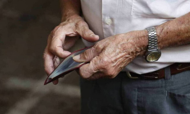 Αναδρομικά: Σήμερα η πρώτη μεγάλη «μάχη» - Τα ποσά που διεκδικούν οι συνταξιούχοι 