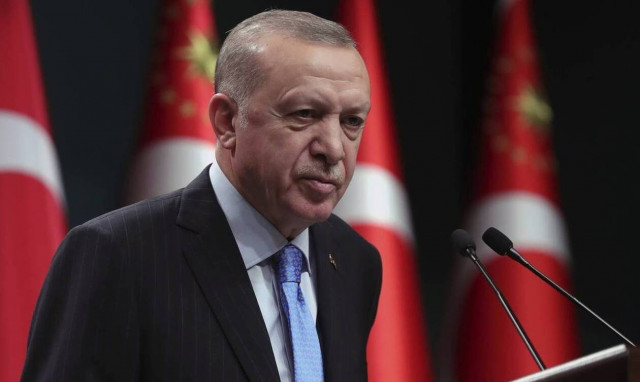 «Χαστούκι» στον Ερντογάν από την αντιπολίτευση: Τον κατηγορούν για πλαστό απολυτήριο Γυμνασίου