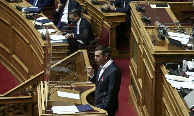 LIVE BLOG Βουλή: Η «μάχη» των πολιτικών αρχηγών για την πανδημία - Λεπτό προς λεπτό οι εξελίξεις