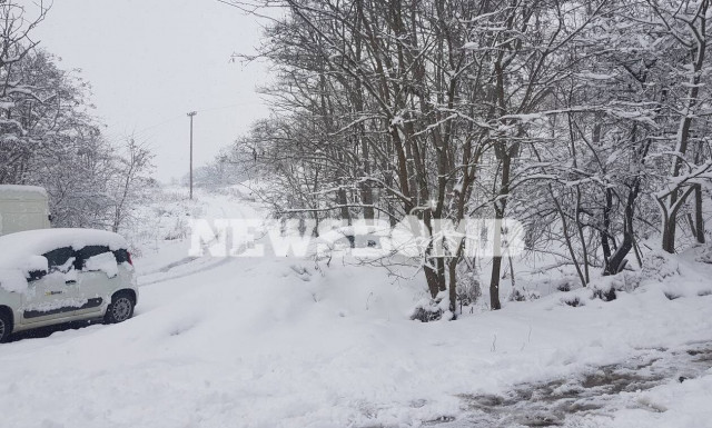 Η απίστευτη εικόνα από τη Θεσσαλονίκη - Τα χιόνια έφτασαν στη θάλασσα (pic)