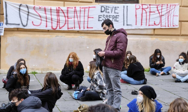 Κορονοϊός - Ιταλία: Πάνω από 12.000 κρούσματα - «Να ξανανοίξουν τα λύκεια» 