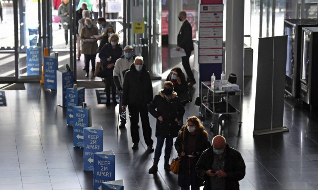 Κορονοϊός: Απείθαρχοι οι Ευρωπαίοι στα μέτρα – Eπαναστατούν κατά των απαγορεύσεων