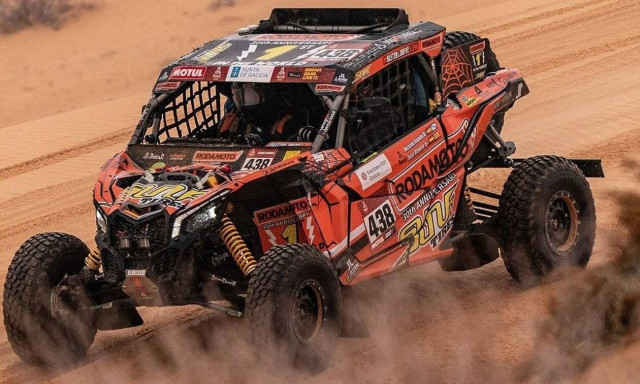 Γίνονται και αυτά στο Ράλι Ντακάρ: Oδηγός παράτησε το συνοδηγό του στη μέση της ερήμου και έφυγε!