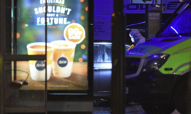 Ανήλικοι μαχαιροβγάλτες στη Βρετανία: Έχουν σκορπίσει τον φόβο και τον τρόμο οι συμμορίες 