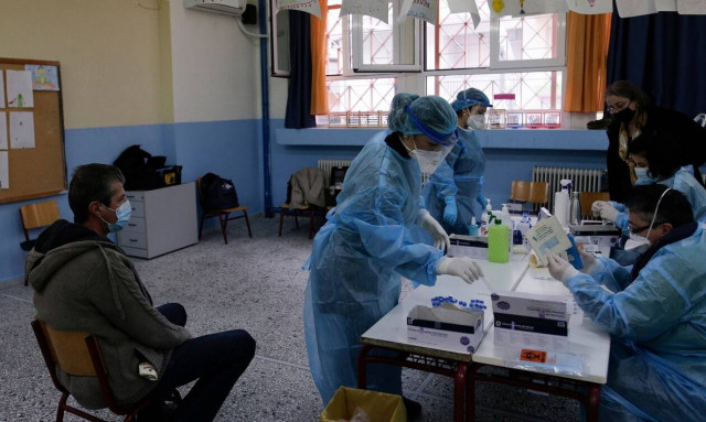 Κρούσματα σήμερα: Ποια θα είναι η πορεία του κορονοϊού μέχρι τον Ιούνιο - Η πρόγνωση Σαρηγιάννη