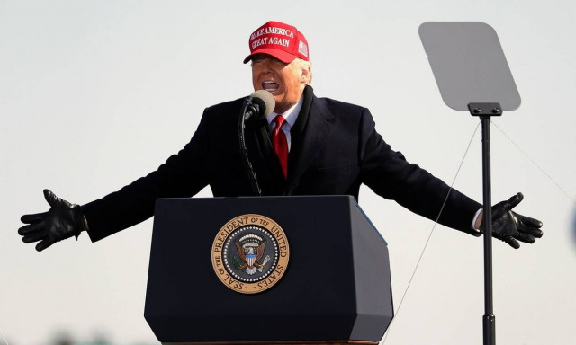 ΗΠΑ: Ο Τραμπ εγκαταλείπει το Λευκό Οίκο με τη δημοτικότητά του σε χαμηλά επίπεδα