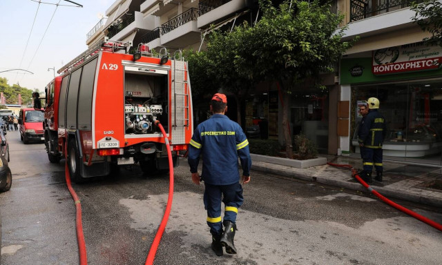 Ηράκλειο: Συναγερμός για φωτιά σε σπίτι – Γυναίκα κάηκε στο πρόσωπο
