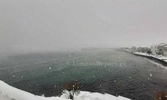 Kακοκαιρία «Λέανδρος»: Θαλάσσιος καπνός σε Λήμνο και Αργολίδα - Εντυπωσιακές εικόνες