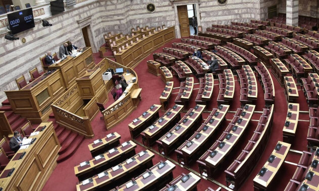 Βουλή: Στην Ολομέλεια το νομοσχέδιο του ΥΠΕΞ για την επέκταση στα 12 ναυτικά μίλια στο Ιόνιο