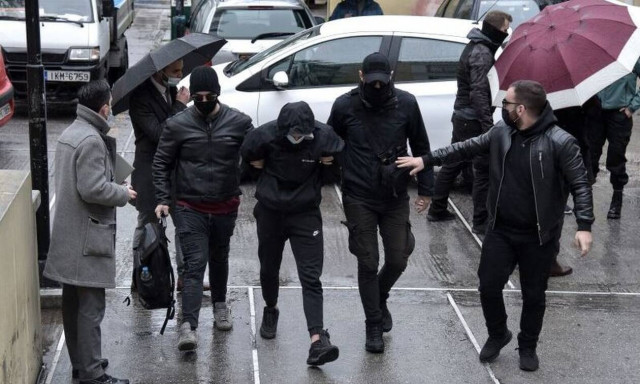 Ξυλοδαρμός στο Μετρό: Τι είπαν στην απολογία τους οι δύο ανήλικοι - Η αντίδραση του σταθμάρχη