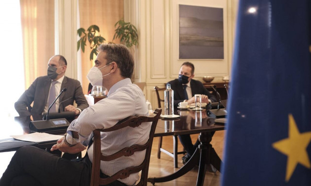 Σύσκεψη υπό τον Μητσοτάκη για την πορεία του εμβολιασμού - Πόσα εμβόλια έχουν γίνει;