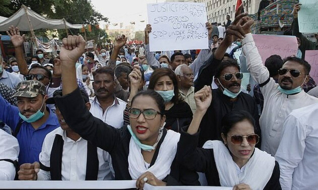 Αδιανόητο: Μουσουλμάνος απήγαγε, βίασε και ήθελε να παντρευτεί 12χρονη Χριστιανή