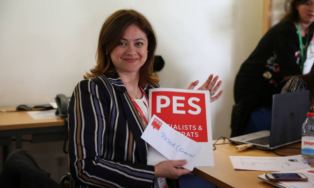 Εκπρόσωπος τύπου ΚΙΝΑΛ: Δέχθηκα σεξουαλική παρενόχληση σε ασανσέρ από κομματικό στέλεχος