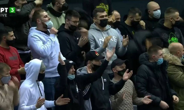 ΑΕΚ: Εικόνες που έχουμε... ξεχάσει! Με τον κόσμο στο πλευρό της στη Λευκορωσία (video)