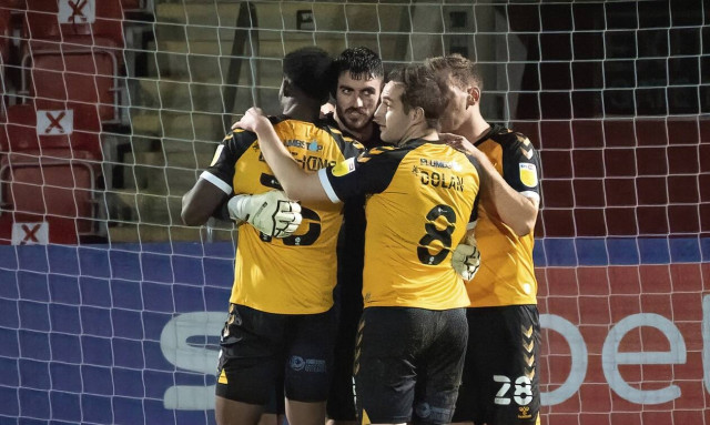 Αγγλία: Απίστευτο γκολ! Από το ένα τέρμα στο άλλο (videos)