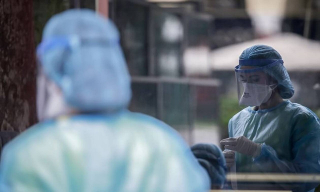 Κρούσματα σήμερα: Καθημερινή αγωνία για τους αριθμούς - Κριτήριο για να ανοίξουν Γυμνάσια και Λύκεια