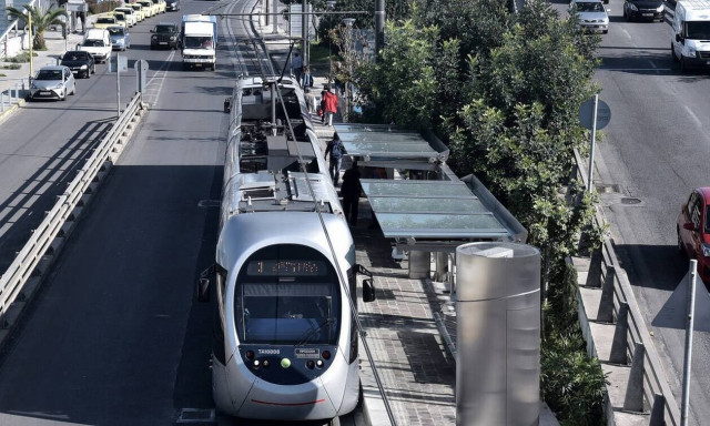 Τετράωρη στάση εργασίας την Τετάρτη στο Τραμ - Ποιες ώρες θα μείνουν ακινητοποιημένα