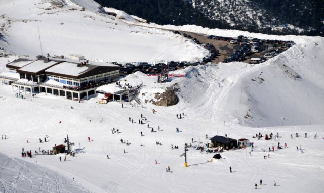 Γεωργιάδης για χιονοδρομικά κέντρα: Σκεφτόμαστε να ανοίξουν και τα σαλέ