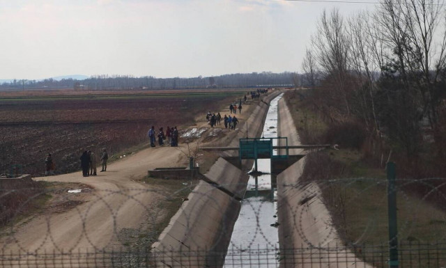 Εξαρθρώθηκε μεγάλο κύκλωμα δουλεμπόρων - Έστελναν μετανάστες στον Έβρο