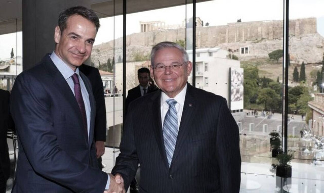 Μητσοτάκης σε Μενέντεζ: Ανυπομονώ να επιδιώξουμε από κοινού ειρήνη και σταθερότητα στην Αν. Μεσόγειο