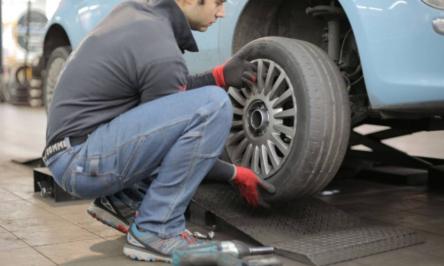 Που βάζουμε τα καινούργια λάστιχα; Μπροστά ή πίσω;