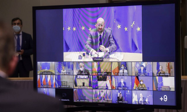 ΕΕ: Γιατί η Μέρκελ σηκώνει «τείχος» στην ελληνική πρόταση για πιστοποιητικό εμβολιασμού;