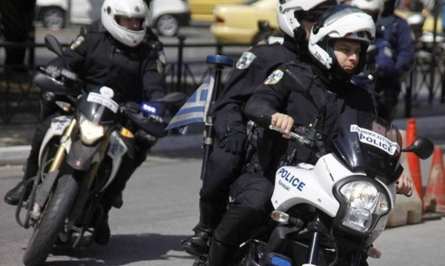 Θεσσαλονίκη: Aιματηρή ληστεία με τρεις τραυματίες σε επιχείρηση εμπορίας ψιλικών 