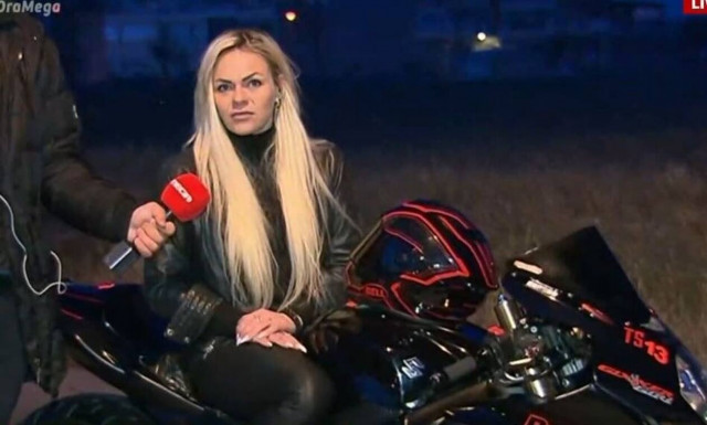 Η Θεσσαλονικιά που συμμετέχει σε αγώνες dragster (video)