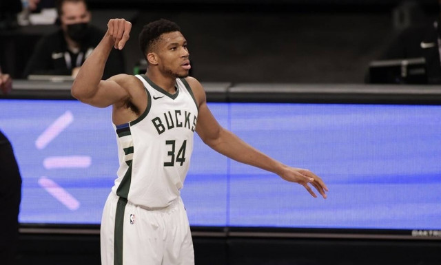 Γιάννης Αντετοκούνμπο: «Αγαπώ τους συμπαίκτες μου μέχρι θανάτου, δεν σκέφτομαι ατομικά»