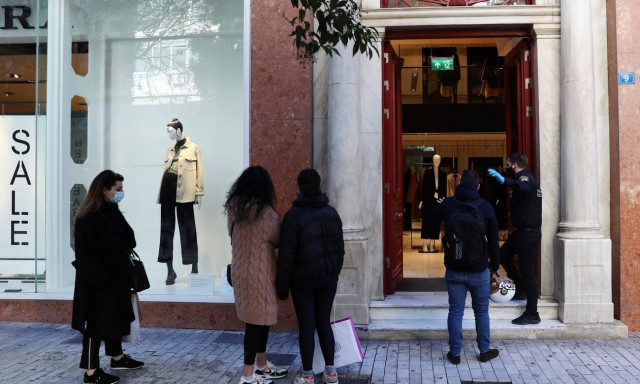 Lockdown για άλλη μία εβδομάδα: Τι επιτρέπεται από την Δευτέρα – Ποια μέτρα πήραν παράταση