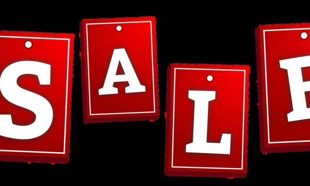 Χειμερινές εκπτώσεις: Συνεχίζονται οι «γενναίες» προσφορές - Έως πότε θα διαρκέσουν