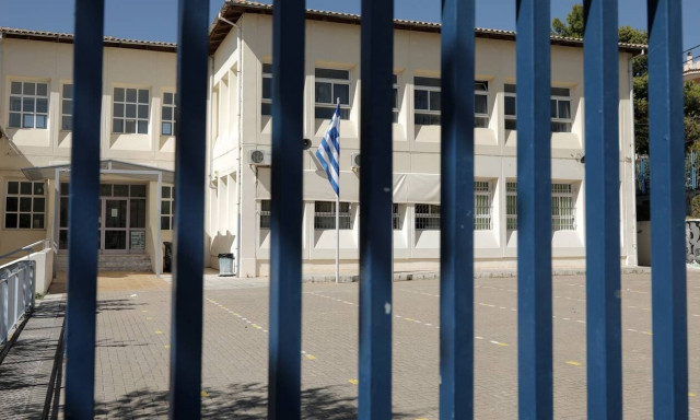 Επιστροφή των μαθητών σε Γυμνάσια - Λύκεια με μάσκες, τεστ και μέτρα – Οι «εξαιρέσεις»