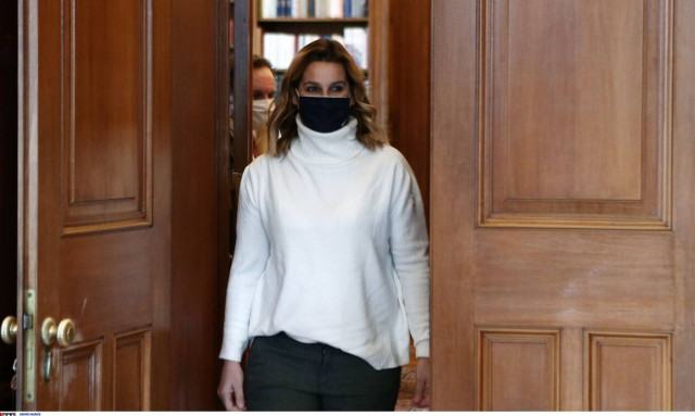 Στη Βουλή οι καταγγελίες της Σοφίας Μπεκατώρου