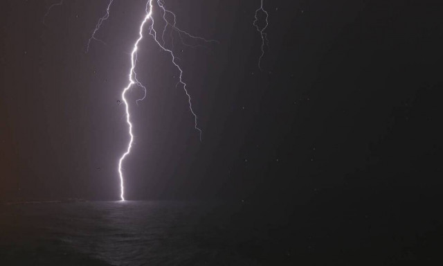 Κακοκαιρία - Κέρκυρα: Έντονα καιρικά φαινόμενα και σφοδρή χαλαζόπτωση έπληξαν το νησί