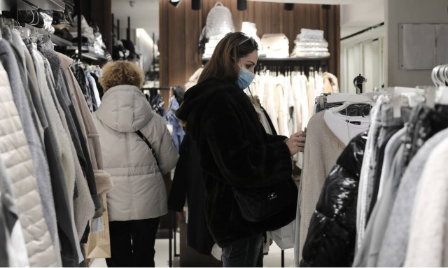 Ανοιχτά τα μαγαζιά την Κυριακή (24/01): Το ωράριο για εμπορικά και σούπερ μάρκετ