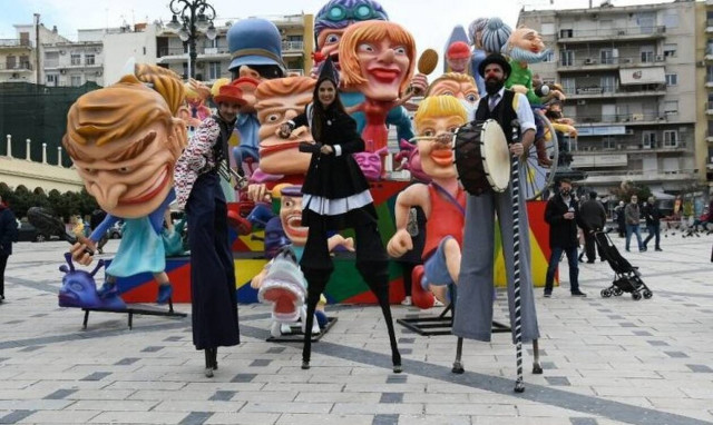 Πατρινό καρναβάλι εν μέσω κορονοϊού - Η σεμνή τελετή και η τήρηση των αποστάσεων