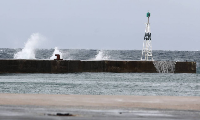 Απαγορευτικό απόπλου - Ζάκυνθος: Δεμένα τα πλοία στο λιμάνι λόγω των θυελλωδών ανέμων