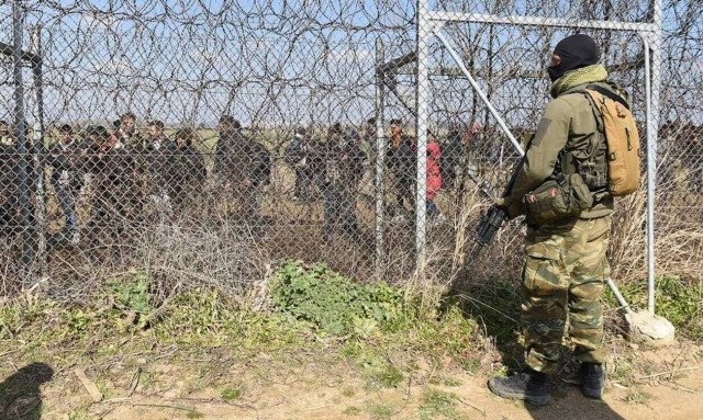 «Οι οδηγοί είναι Έλληνες και θα τους δείρουν»: Σοκάρουν οι διάλογοι των διακινητών του Έβρου